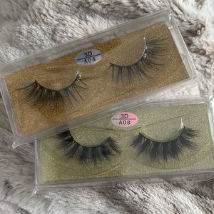 two pairs of mink lashes